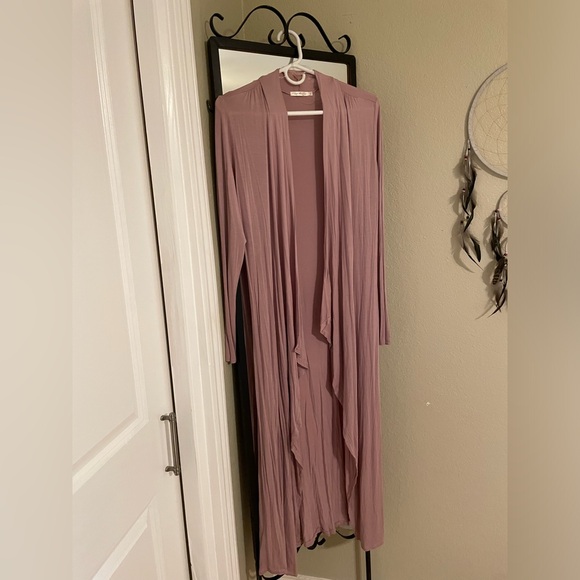 Heart Hips • Mauve Drape High-Low Cardigan - Picture 1 of 3